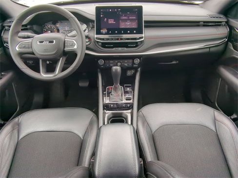 Used 2024 Jeep Compass Trailhawk image 14