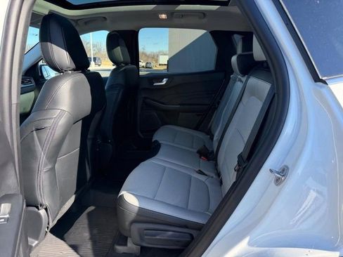 New 2026 Ford Escape SE image 10