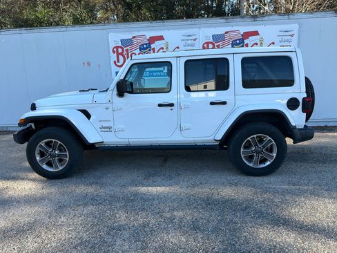 Used 2020 Jeep Wrangler Unlimited Sahara image 7