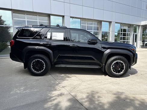 New 2026 Toyota 4Runner TRD Off-Road Premium AWD/4WD image 10