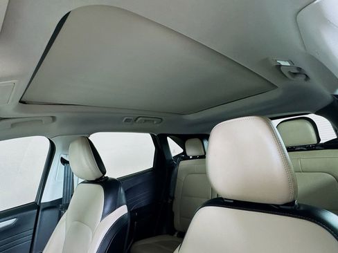 Used 2021 Ford Escape SEL w/ Technology Package image 18