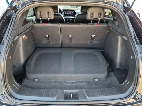 Used 2024 Chevrolet Trax RS w/ Sunroof Package FWD image 25