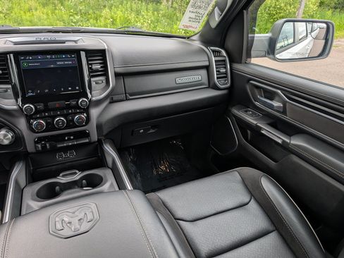 Used 2023 RAM 1500 Laramie AWD/4WD image 11