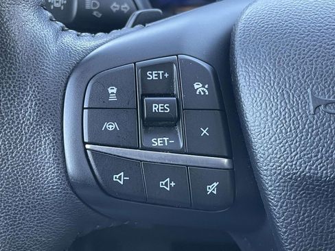 Used 2020 Ford Escape Titanium image 10