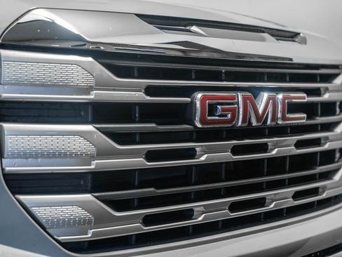 Used 2024 GMC Sierra 1500 SLE w/ Preferred Package image 13