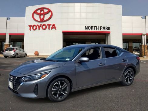 Used 2024 Nissan Sentra SV image 1