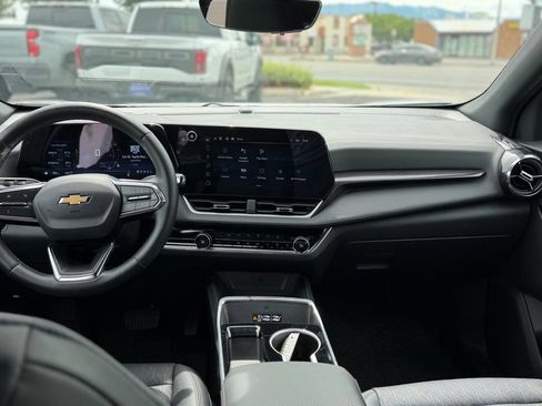 Used 2025 Chevrolet Equinox LT w/ Convenience Package II AWD/4WD image 18
