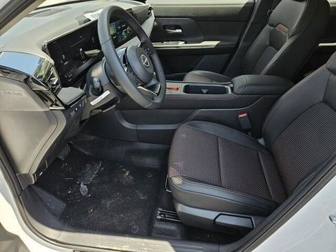 New 2025 Nissan Kicks SR w/ Illumination Package image 10