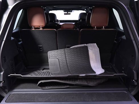 New 2026 Lincoln Navigator Reserve AWD/4WD image 19