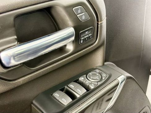 Used 2023 GMC Sierra 2500 AT4 w/ Gooseneck/5TH Wheel Package image 17