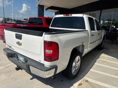 Used 2011 Chevrolet Silverado 1500 LT w/ Regional Value Package RWD image 4