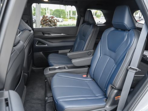 Certified 2026 INFINITI QX60 Sport w/ Dark Cargo Package AWD/4WD image 33