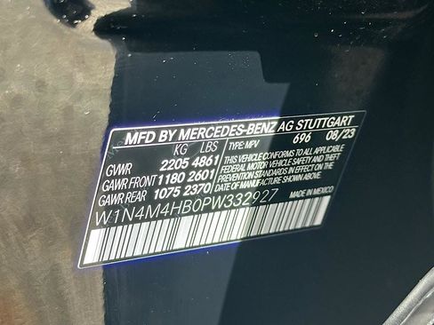 Used 2023 Mercedes-Benz GLB 250 4MATIC image 14
