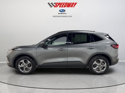 Used 2025 Ford Escape ST-Line image 6