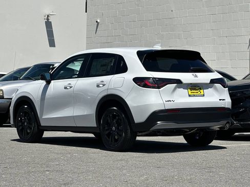 New 2027 Honda HR-V Sport image 5