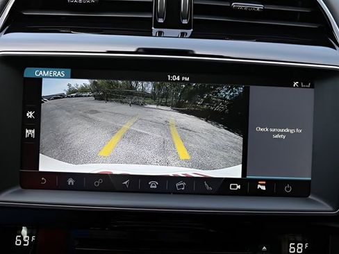 Used 2019 Jaguar F-PACE R-Sport image 22