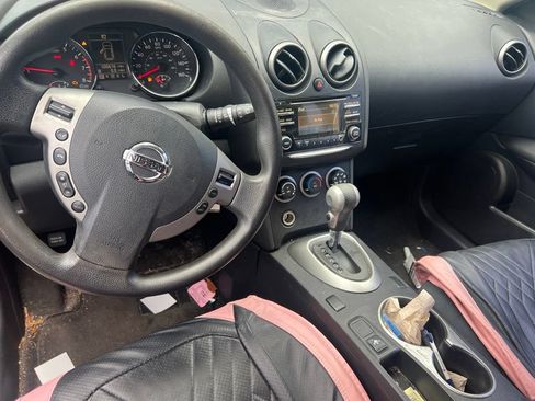 Used 2015 Nissan Rogue S w/ Convenience Package FWD image 2