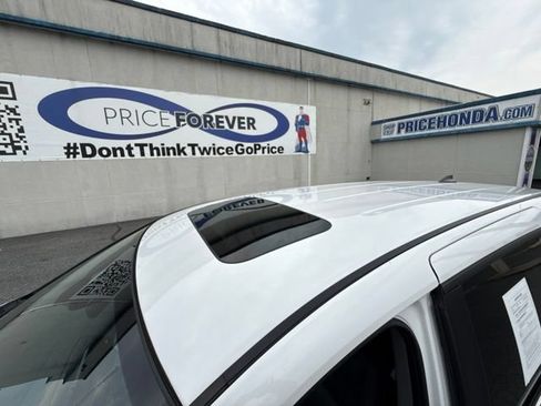 Used 2024 Honda Odyssey EX-L image 18
