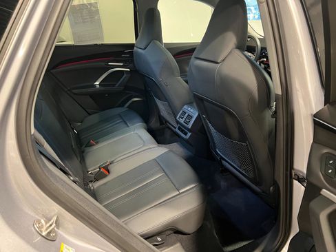 Used 2025 Audi Q5 Premium Plus AWD/4WD image 35