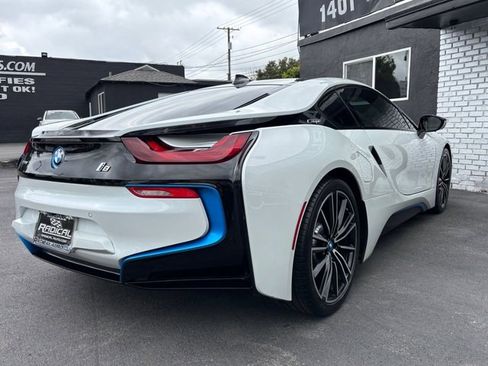 Used 2019 BMW i8 Coupe AWD/4WD image 34