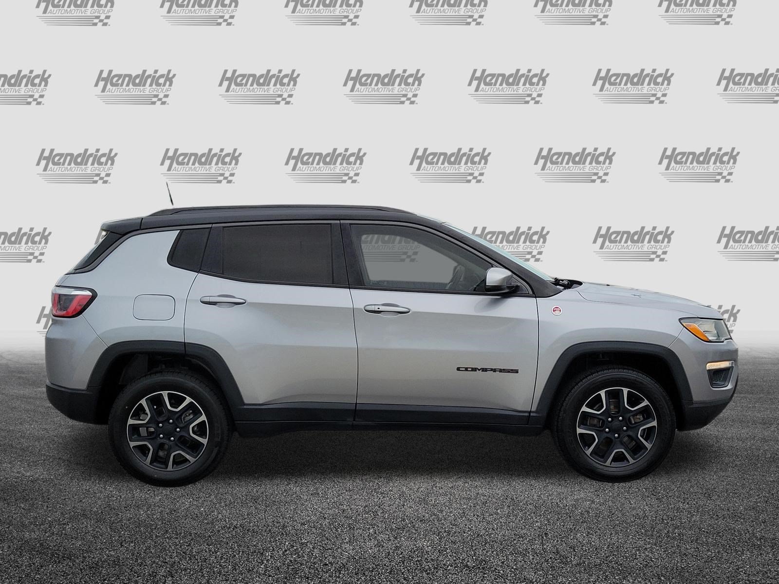 Used 2019 Jeep Compass Trailhawk w/ Cold Weather Group AWD/4WD image 8