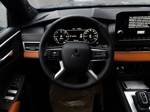 New 2025 Mitsubishi Outlander SEL image 11