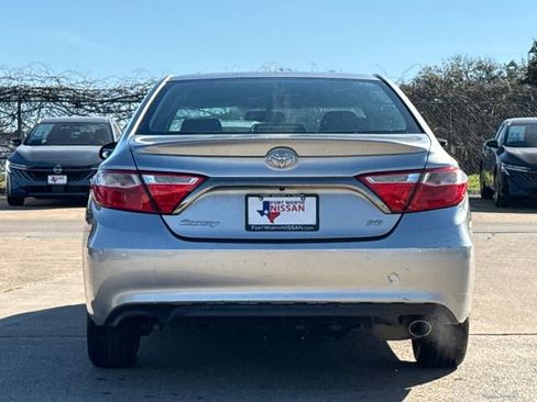 Used 2017 Toyota Camry SE image 8