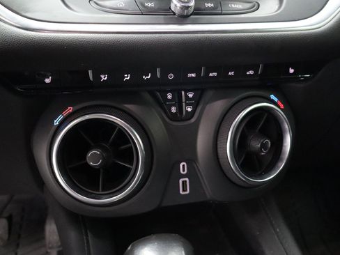 Used 2021 Chevrolet Blazer LT w/ Sound & Technology Package image 21