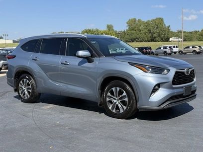 Used 2022 Toyota Highlander XLE