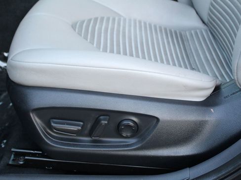 Used 2023 Toyota Camry SE image 27