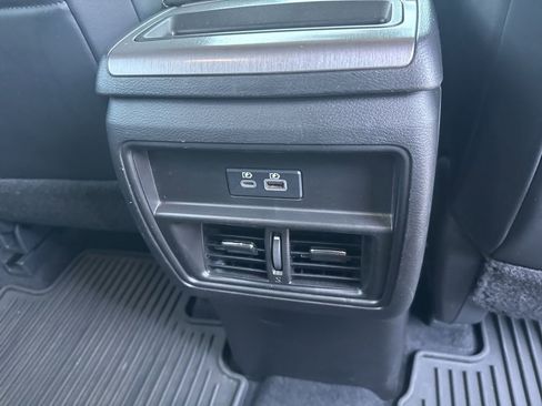 Used 2022 Nissan Murano SV image 16