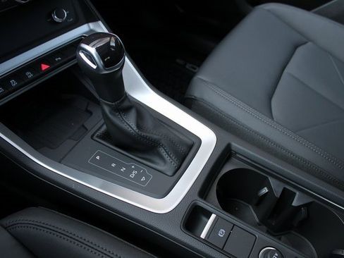 New 2025 Audi Q3 2.0T Premium image 12