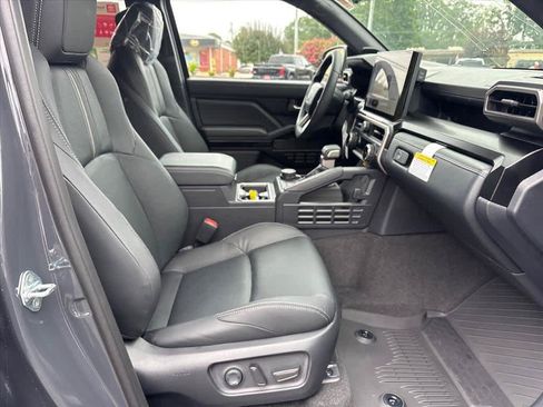 New 2026 Toyota 4Runner Limited AWD/4WD image 6