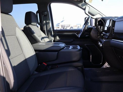 Used 2024 GMC Sierra 2500 SLE image 9