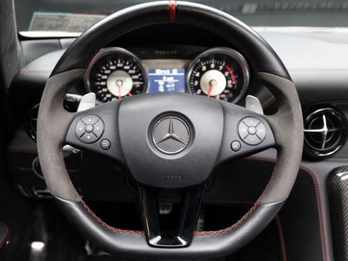 Used 2014 Mercedes-Benz SLS AMG image 7