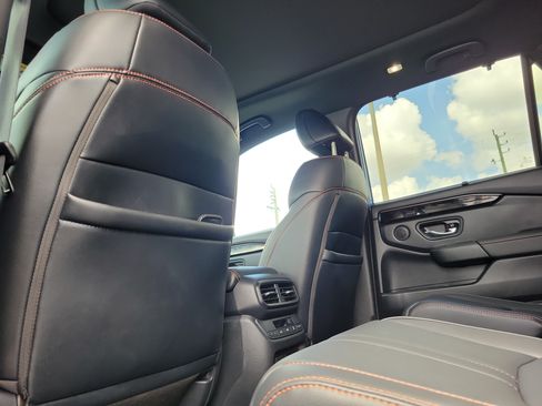 Certified 2023 Honda Pilot TrailSport image 13
