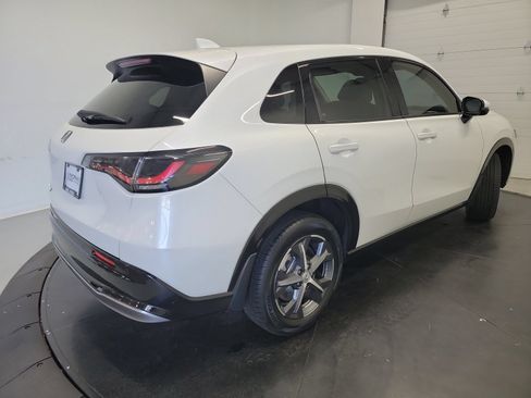 Used 2024 Honda HR-V EX-L image 9