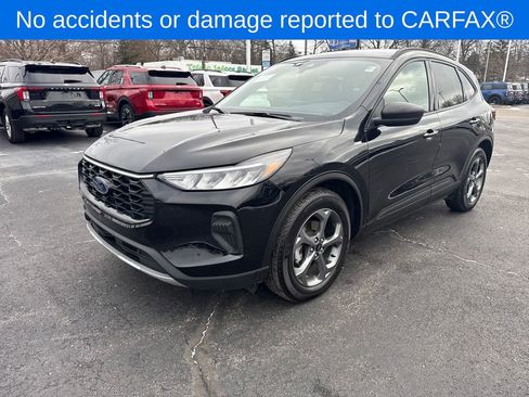 Used 2025 Ford Escape ST-Line w/ Equipment Group 301A image 2