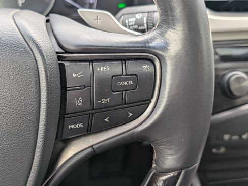 Used 2019 Lexus ES 300h w/ Premium Package image 20