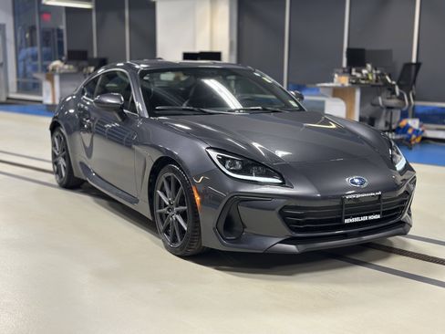 Used 2023 Subaru BRZ Limited image 3