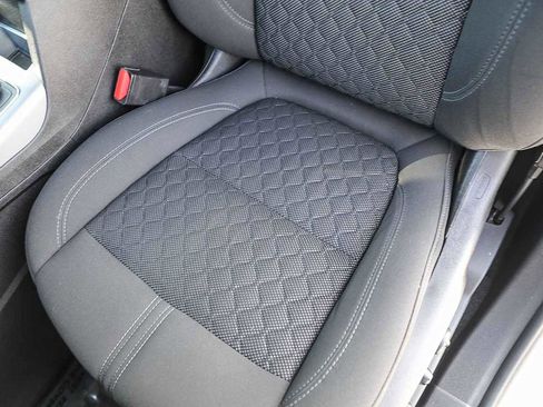 Used 2019 Chevrolet Blazer LT image 24