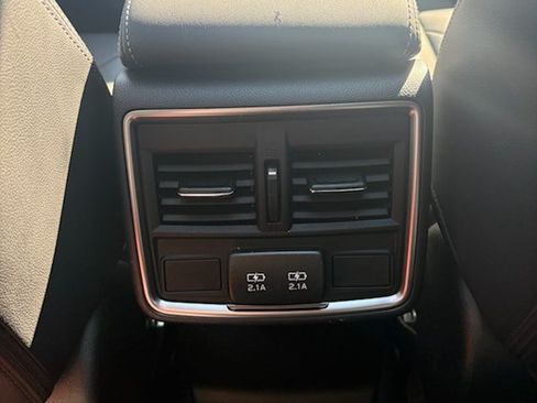 Used 2023 Subaru Forester Limited AWD/4WD image 16
