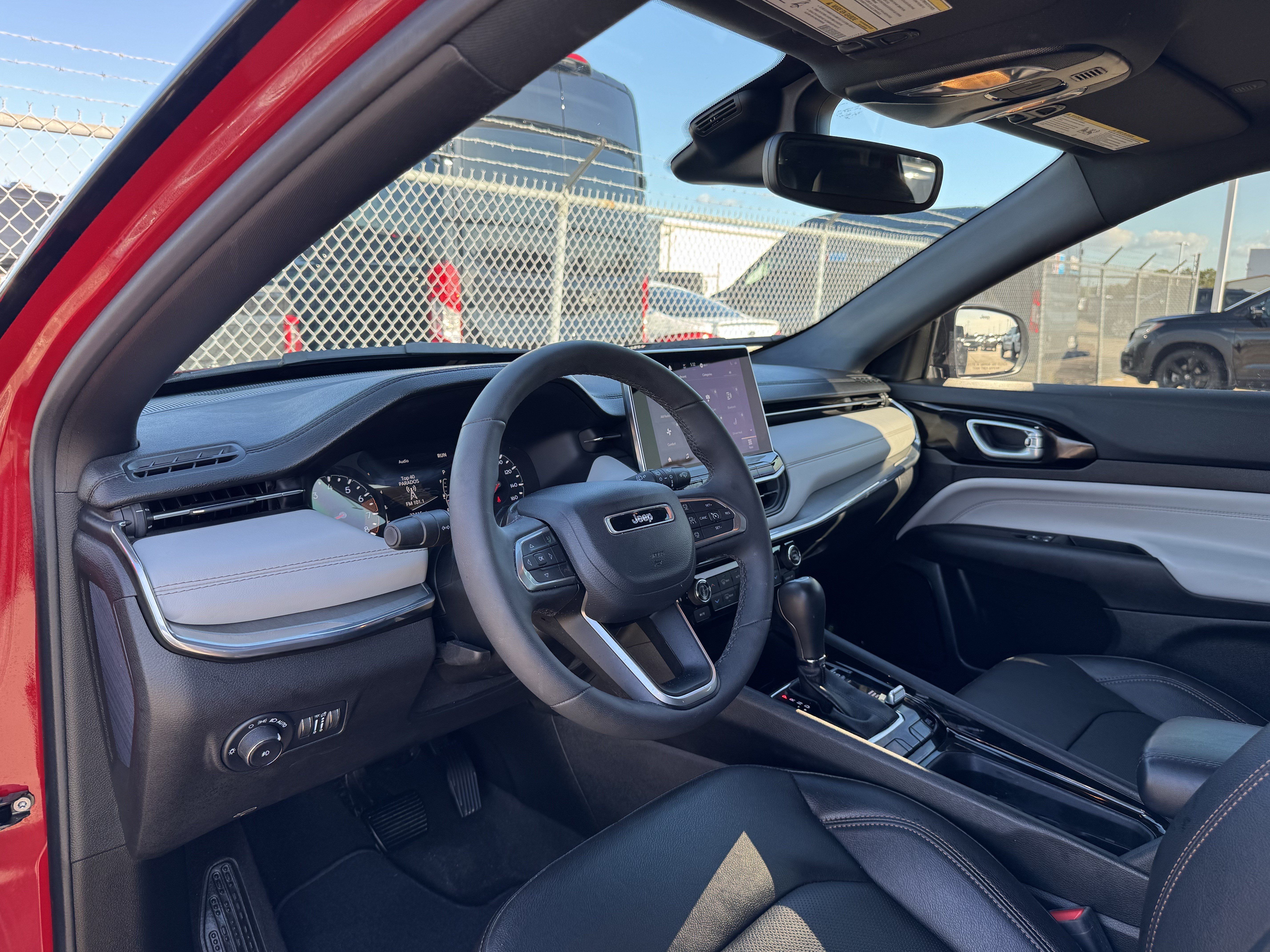 Used 2023 Jeep Compass Limited AWD/4WD image 16
