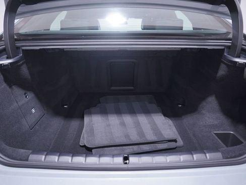 Used 2025 BMW i7 eDrive50 w/ M Sport Package image 23