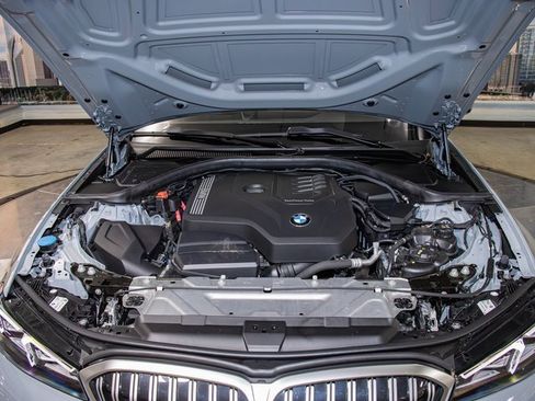 Certified 2023 BMW 330i xDrive Sedan w/ M Sport Package image 5