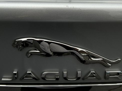 Used 2016 Jaguar XF Prestige image 48