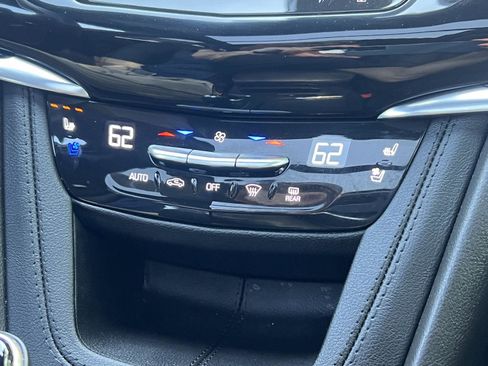 Used 2025 Cadillac XT6 Premium Luxury w/ Platinum Package AWD/4WD image 30