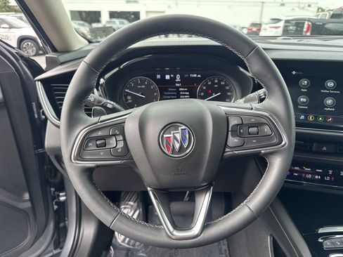Certified 2022 Buick Envision Avenir w/ Technology Package II AWD/4WD image 11
