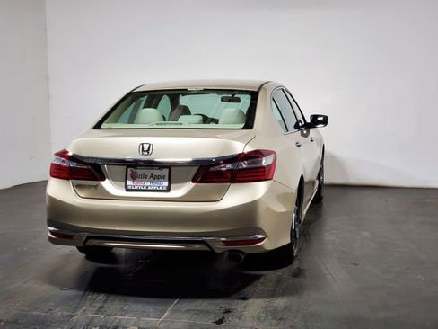Used 2017 Honda Accord LX image 26