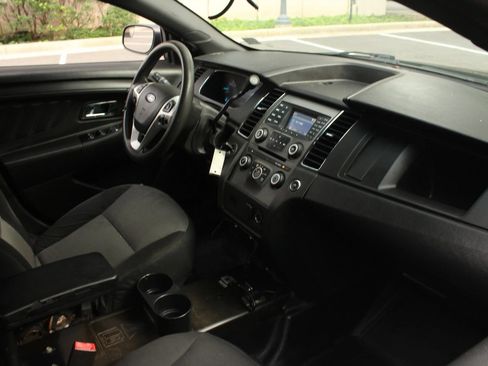 Used 2015 Ford Taurus Police Interceptor FWD image 25
